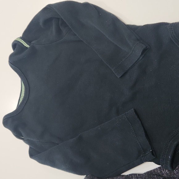 12-18M Long Sleeve Onsie Set - Picture 3 of 4